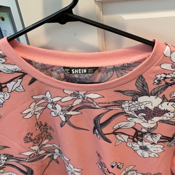 Shein pink print vintage sweatshirt, size small. Crewneck. - Picture 4 of 4